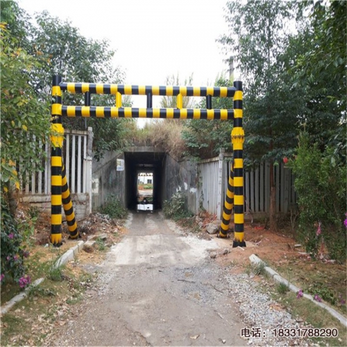 G2新京滬公路限高門(mén)架安裝