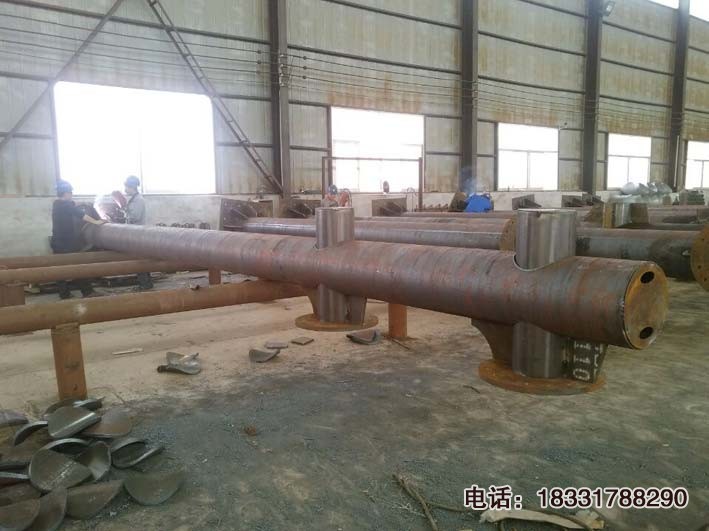 Φ273、Φ325懸臂式交通標(biāo)志桿加工廠家